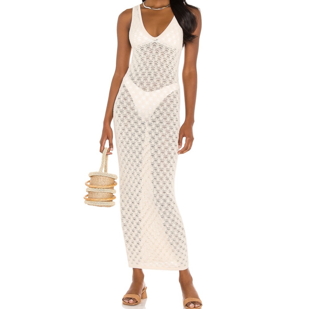 Many dress in natural color. Lovers and friends xs